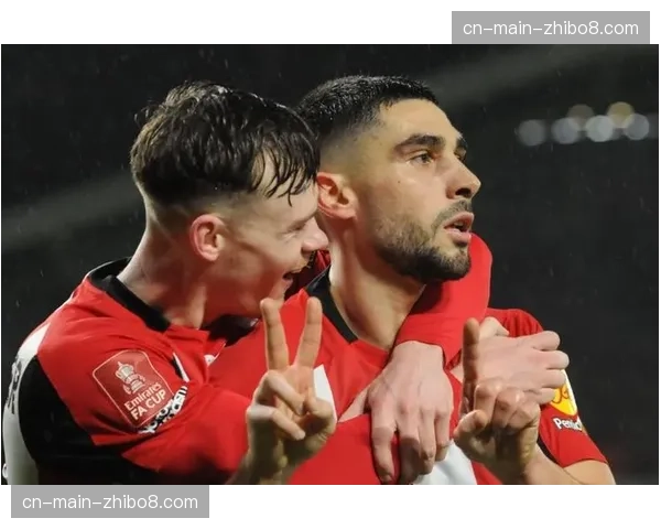 报道：球迷组织抗议狼队比赛风格过于消极，主帅奥尼尔回应“为结果而战”