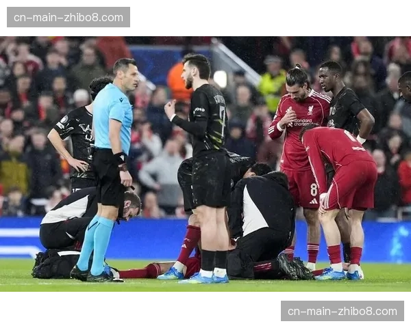 利物浦新援埃基蒂克欧冠伤退确诊跟腱断裂，预计缺席6-9个月无缘世界杯